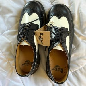 NWT Doc Marten 3989 Oxford Bex Smooth (Unisex) EU 42